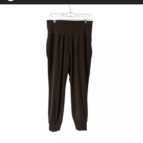 Elegant Black Women's Pants - Picture 7 of 7